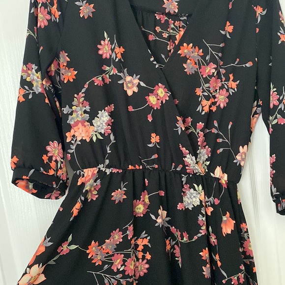 Lush black floral mid sleeve dress - Picture 4 of 5